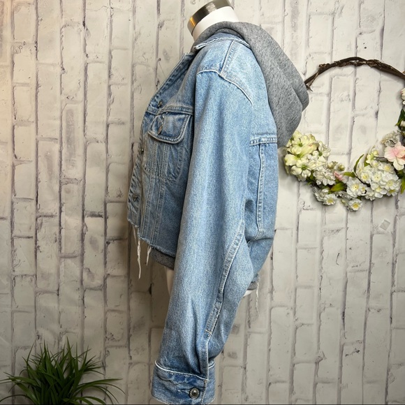 Abercrombie and Fitch Jacket - Picture 3 of 10